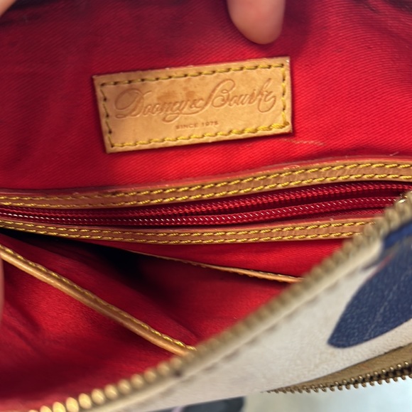 Dooney & bourke - Picture 4 of 7